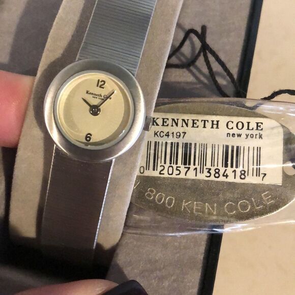 Kenneth Cole Watch - Picture 2 of 4